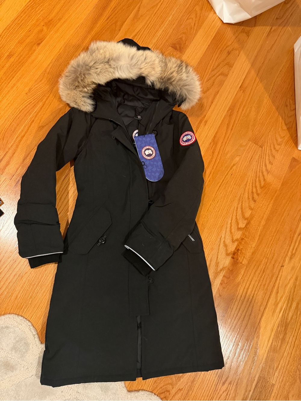 Canada Goose kid girl size small 7-8Y Black Fur-Trim Long Brittania Parka